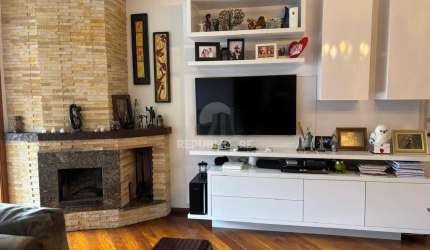 Excelente apartamento 3 dormitórios sendo 01 suíte, Sacada e com Òtima Posição S