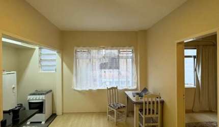Apartamento 1 dormitório com 43 m² no Centro histórico