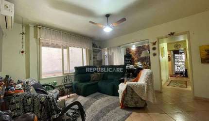 Apartamento 3 dormitórios com suíte e sacada no Bairro Floresta em Porto Alegre