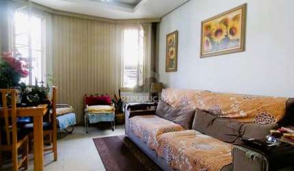 Apartamento 2 dormitórios semimobiliado próximo do Colégio Rosário