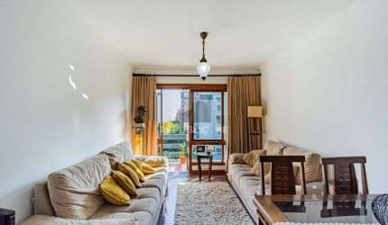 Vende-se ampla cobertura com 3 dormitórios 3 vagas - 269m² - Bairro Moinhos de V