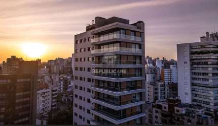 Apartamento de alto padrão construtivo com 209 m² com 3 suítes e 4 vagas, para v