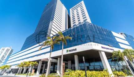 Sala comercial com 1 sala para alugar no Centro, Itajaí  por R$ 28.000