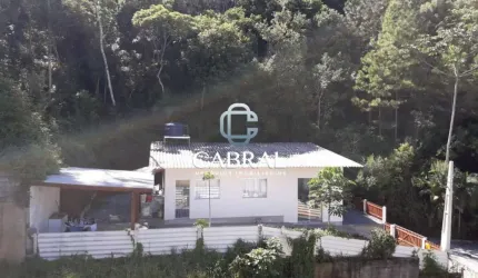 Terreno à venda na Praia dos Amores, Balneário Camboriú  por R$ 3.800.000