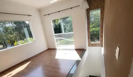 SOBRADO NA VILLA AMATO COM SALÃO COMERCIAL