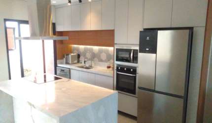 Linda casa no condominio villagio Wanel