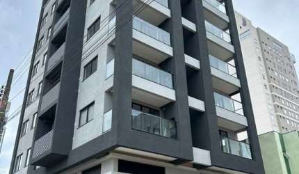 Apartamento com 3 quartos no centro de Piçarras SC