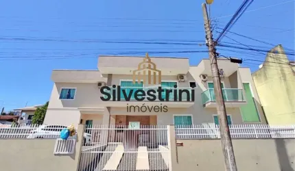 Casa à Venda em Balneário Piçarras no bairro Centro