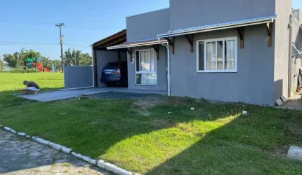 CASA EM PIÇARRAS NO CONDOMINIO FECHADO COSTA ESMERALDA