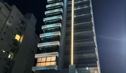 Apartamento frente mar com 3 suítes em Balneário Piçarras SC