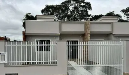 Casa com 2 quartos sendo 1 suíte