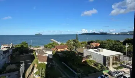 Apartamento Centro de Balneario Piçarras, frente mar com 3 Dormitórios sendo 1 S