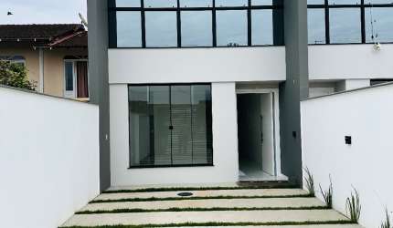 Excelente Sobrado Geminado