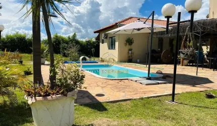 Bela Casa no Condomínio de Chácaras Monte Sinai