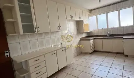 A L U G U E L NO EDIFÍCIO MONTESSORI