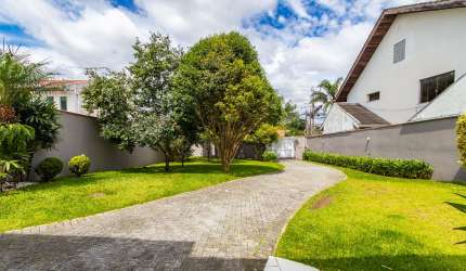 Casa à venda com 4 quartos no bairro Boqueirão em Curitiba