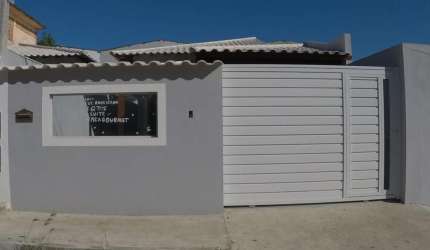 Casa para Venda em São Pedro da Aldeia, Balneário das Conchas, 3 dormitórios, 1 suíte, 1 banheiro, 1 vaga