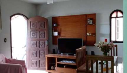 Casa para Venda em São Pedro da Aldeia, Estação, 3 dormitórios, 1 suíte, 1 banheiro, 2 vagas