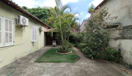 Casa para Venda em Cabo Frio, Palmeiras, 5 dormitórios, 1 suíte, 3 banheiros, 3 vagas