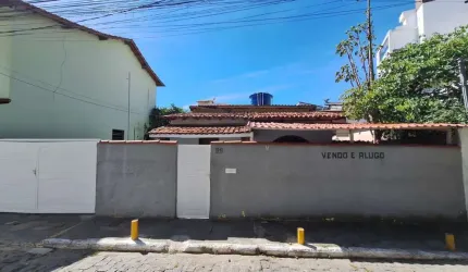Casa para Venda em Cabo Frio, Centro, 4 dormitórios, 2 banheiros, 3 vagas