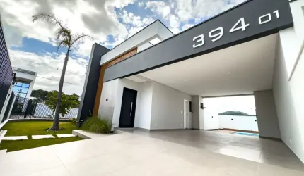 Casa Alto Padrão de Esquina no Bosque da Mata em Tijucas/SC