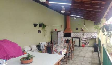 CASA TÉRREA ACIMA DO NÍVEL DA RUA - 230m² - 4 DORMITÓRIOS 1 SUÍTE - BOSQUE DOS EUCALIPTOS - SJC