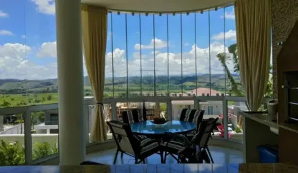 CASA PARA ALUGAR - VENDER - MOBILIADA NO URBANOVA- 360m²- 3 suítes e piscina