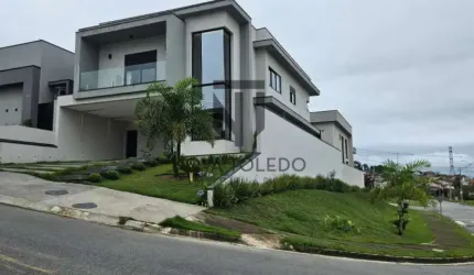 Casa em Condomínio - Condomínio Residencial Fogaça - Jardim Panorama - 4 Dormitórios - 254m²