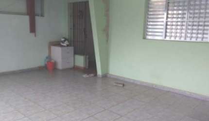 Casa térrea   com dois dormitórios,  2 vagas de garagem, 2 banheiros- próximo da Av Ultramarino - Lauzane Paulista
