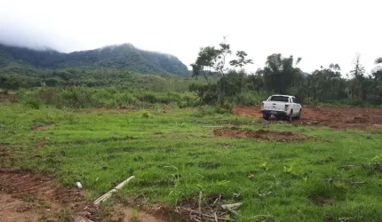 Terreno no Bairro Bracinho, a poucos passos da usina do Bracinho!