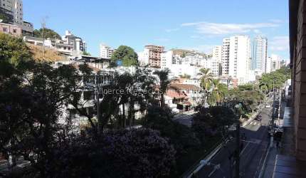 Ótimo apartamento no centro e perto de tudo.
