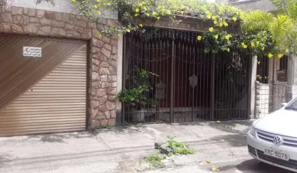 Casa com 4 dormitórios à venda, 195 m² por R$ 1.000.000,00 - Mariano Procópio - Juiz de Fora/MG