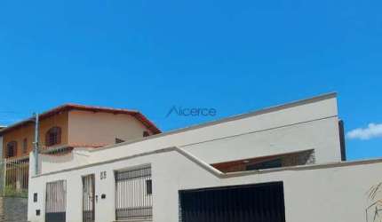 Casa tríplex com 543m² e  5 dormitórios com linda vista  no Quintas das Avenidas - Juiz de Fora/MG