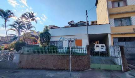 Casa em local nobre dentro do Bairro Bairu!