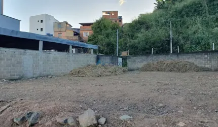 Excelente Lote para casa ou Edifícios!