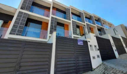 Casa com 02 quartos e garagem no Fontesville II.