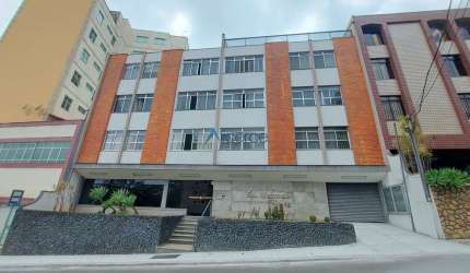 Cobertura dúplex 3 quartos no Vale do Ipê