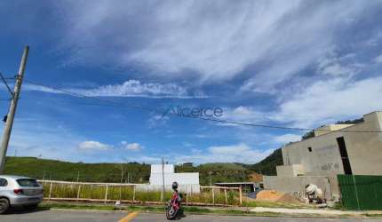 Terrenos medindo 620 m² no Estrela Alta