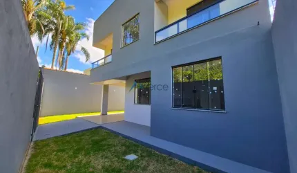 Casa com 03 quartos, 02 vagas de garagem e quintal no Marilândia.