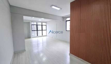 Andar comercial no centro