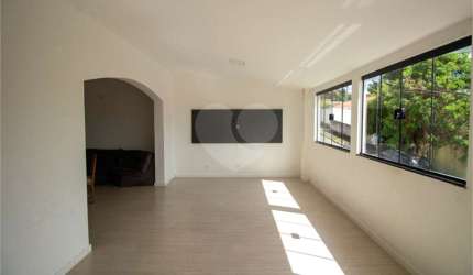 Casa com 3 quartos à venda em Jardim Meny - SP