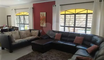Casa com 3 quartos para locação em Estação - SP