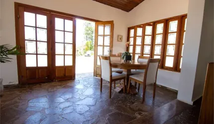 Chácara com 4 quartos à venda em Saboó - SP