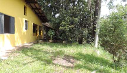 Chácara com 3 quartos à venda em Taboão - SP