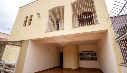Casa com 4 quartos para locação em Centro - SP