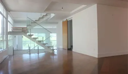 Casa com 4 quartos à venda ou para locação em Alphaville - SP
