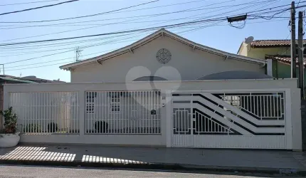 Casa com 3 quartos à venda em Jardim Bandeirantes - SP