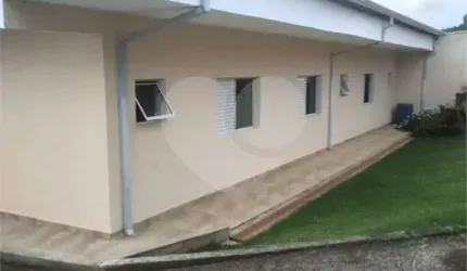 Chácara com 3 quartos à venda em Saboó - SP