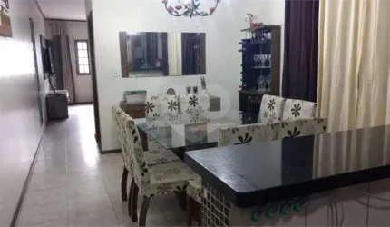Sobrado com 3 quartos à venda em Vila Perequê - SP