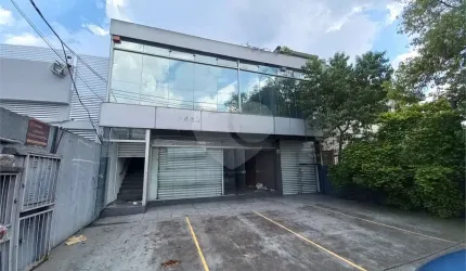 Prédio inteiro para locação em Jardim Londrina - SP